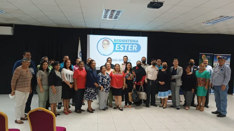 Reunión de trabajo en la Regional de Chiriquí, socializando ecosistema ESTER